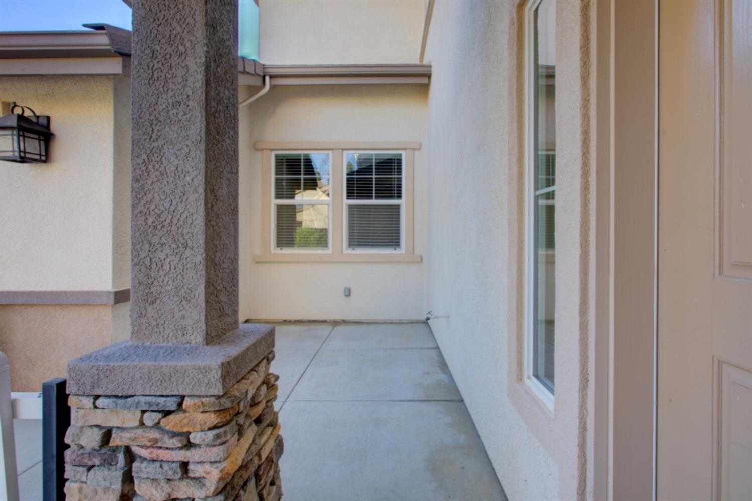 Detail Gallery Image 8 of 70 For 1106 Gaugin Way, Patterson,  CA 95363 - 4 Beds | 2/1 Baths