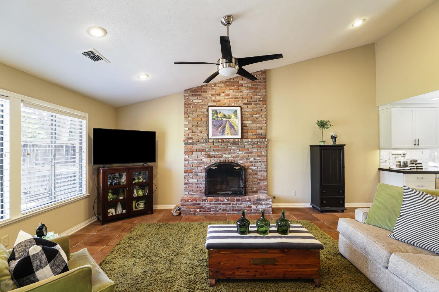 Detail Gallery Image 28 of 57 For 2625 Canyon Creek Dr, Stockton,  CA 95207 - 3 Beds | 2 Baths