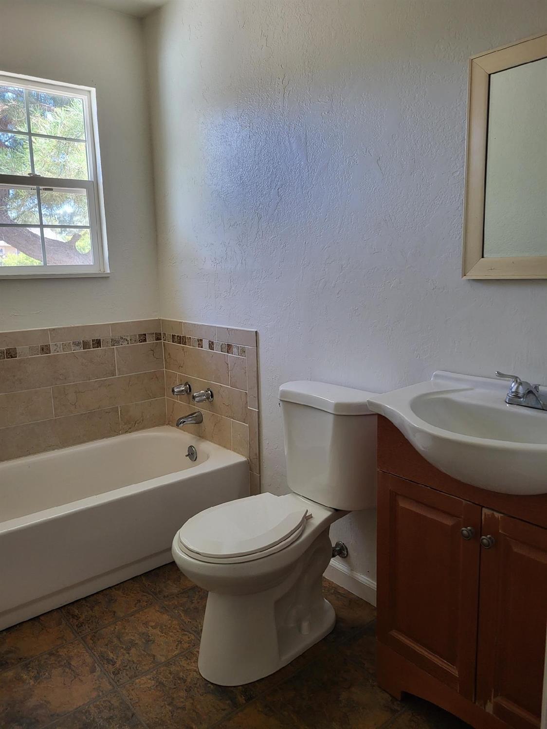 Detail Gallery Image 11 of 21 For 1129 Roy Dr, Oroville,  CA 95965 - 3 Beds | 1/1 Baths