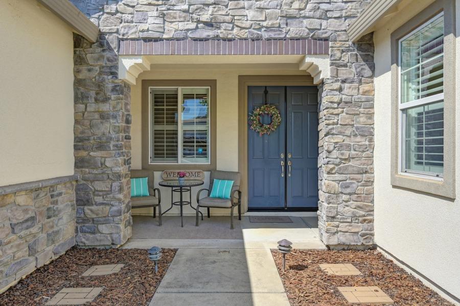 Detail Gallery Image 5 of 60 For 802 Spinning Wheel Ct, El Dorado Hills,  CA 95762 - 4 Beds | 3 Baths