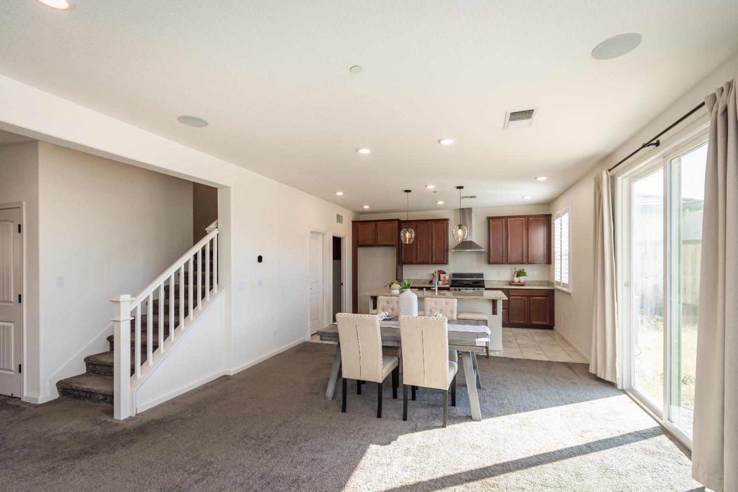 Detail Gallery Image 16 of 60 For 1466 Avila Ln, Lincoln,  CA 95648 - 4 Beds | 2/1 Baths