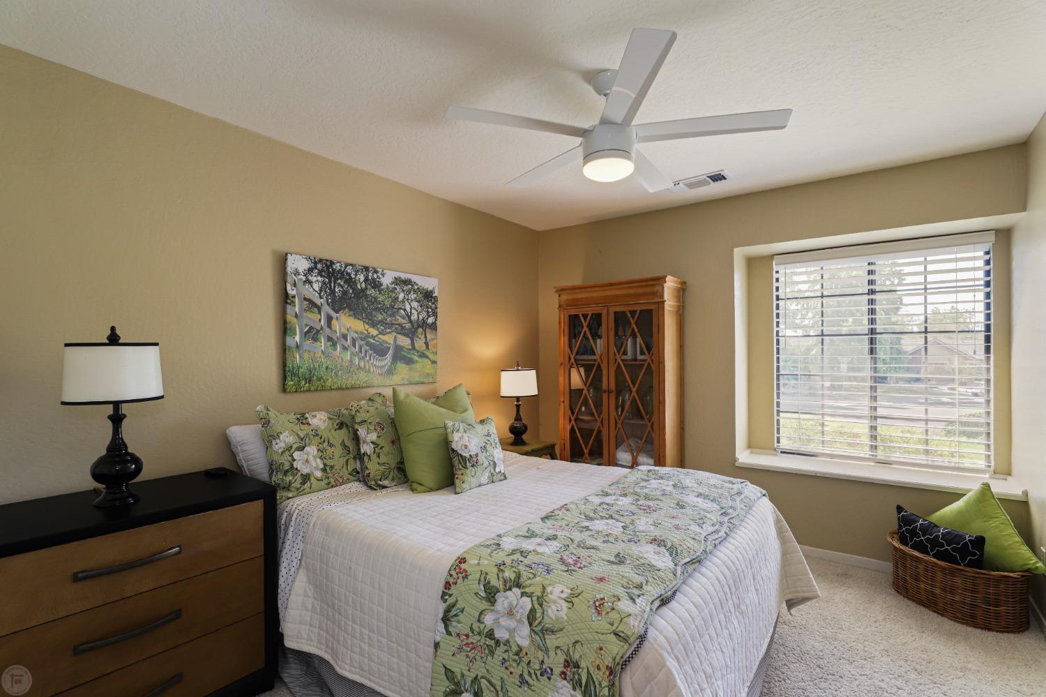 Detail Gallery Image 36 of 57 For 2625 Canyon Creek Dr, Stockton,  CA 95207 - 3 Beds | 2 Baths