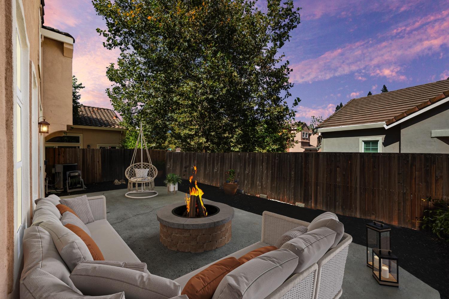 Detail Gallery Image 2 of 31 For 7 Naples Ct, Sacramento,  CA 95831 - 3 Beds | 2/1 Baths