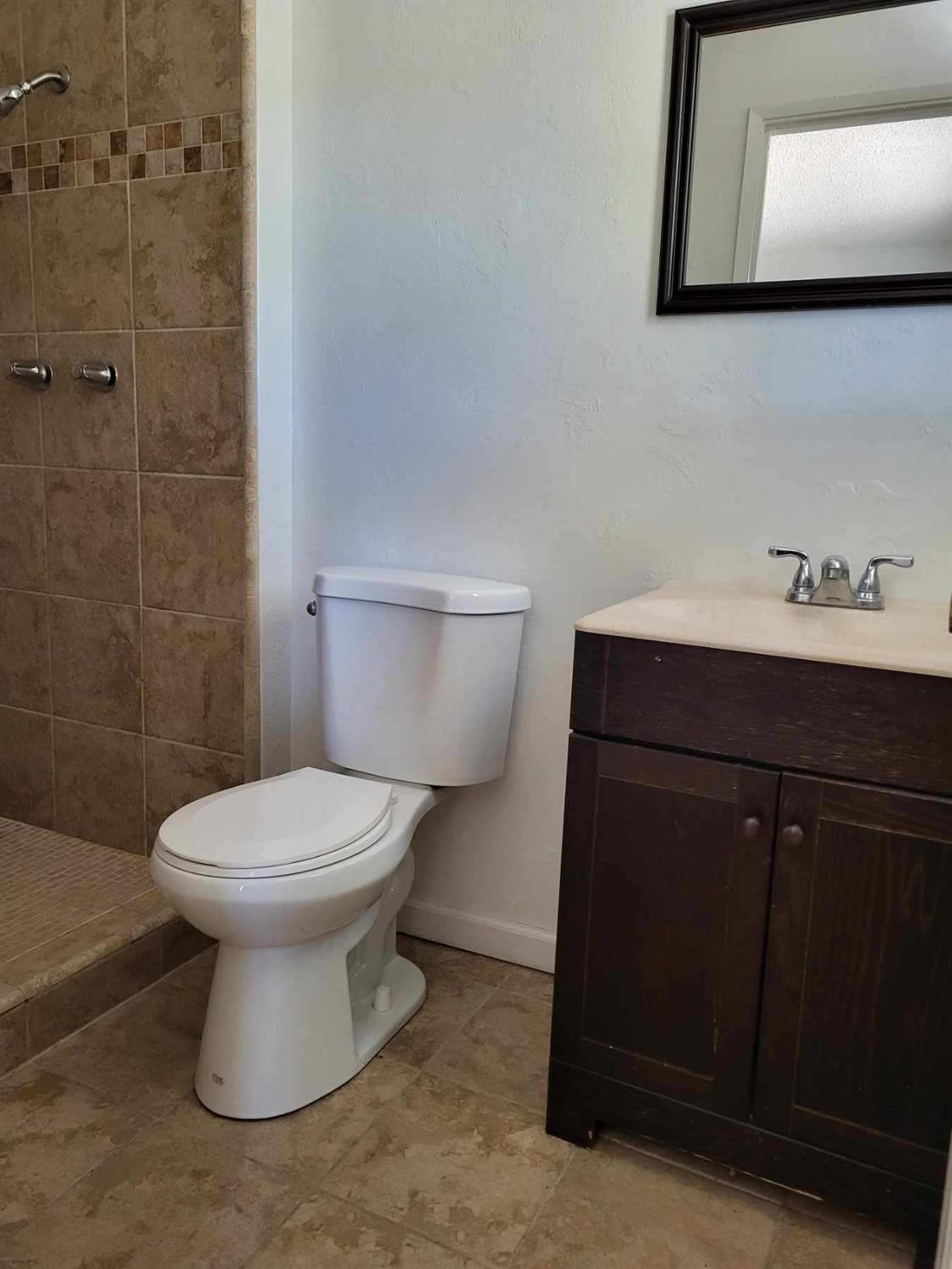 Detail Gallery Image 10 of 21 For 1129 Roy Dr, Oroville,  CA 95965 - 3 Beds | 1/1 Baths