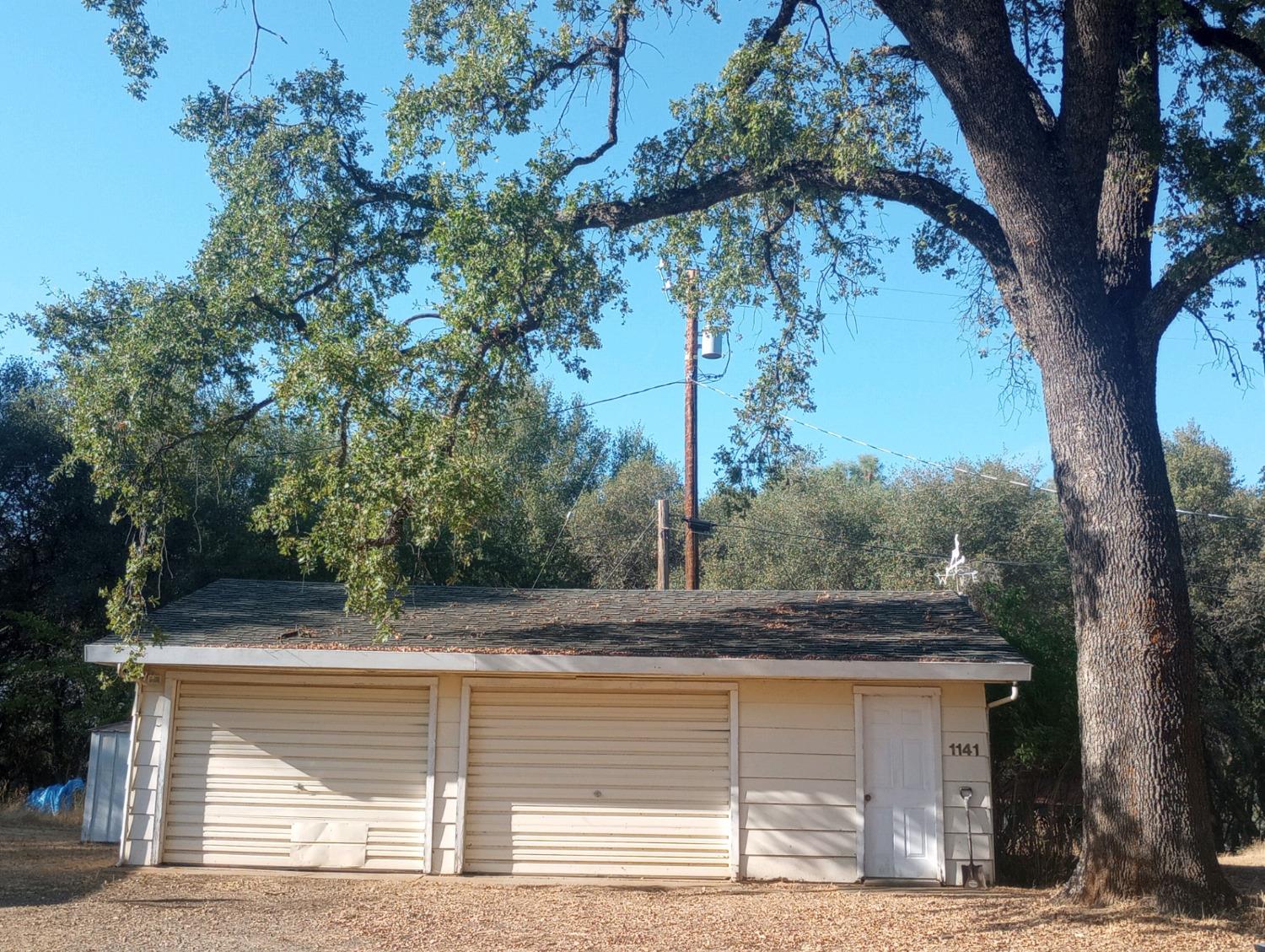 Detail Gallery Image 2 of 29 For 1141 Old Neumann Rd, Rescue,  CA 95672 - 4 Beds | 2 Baths