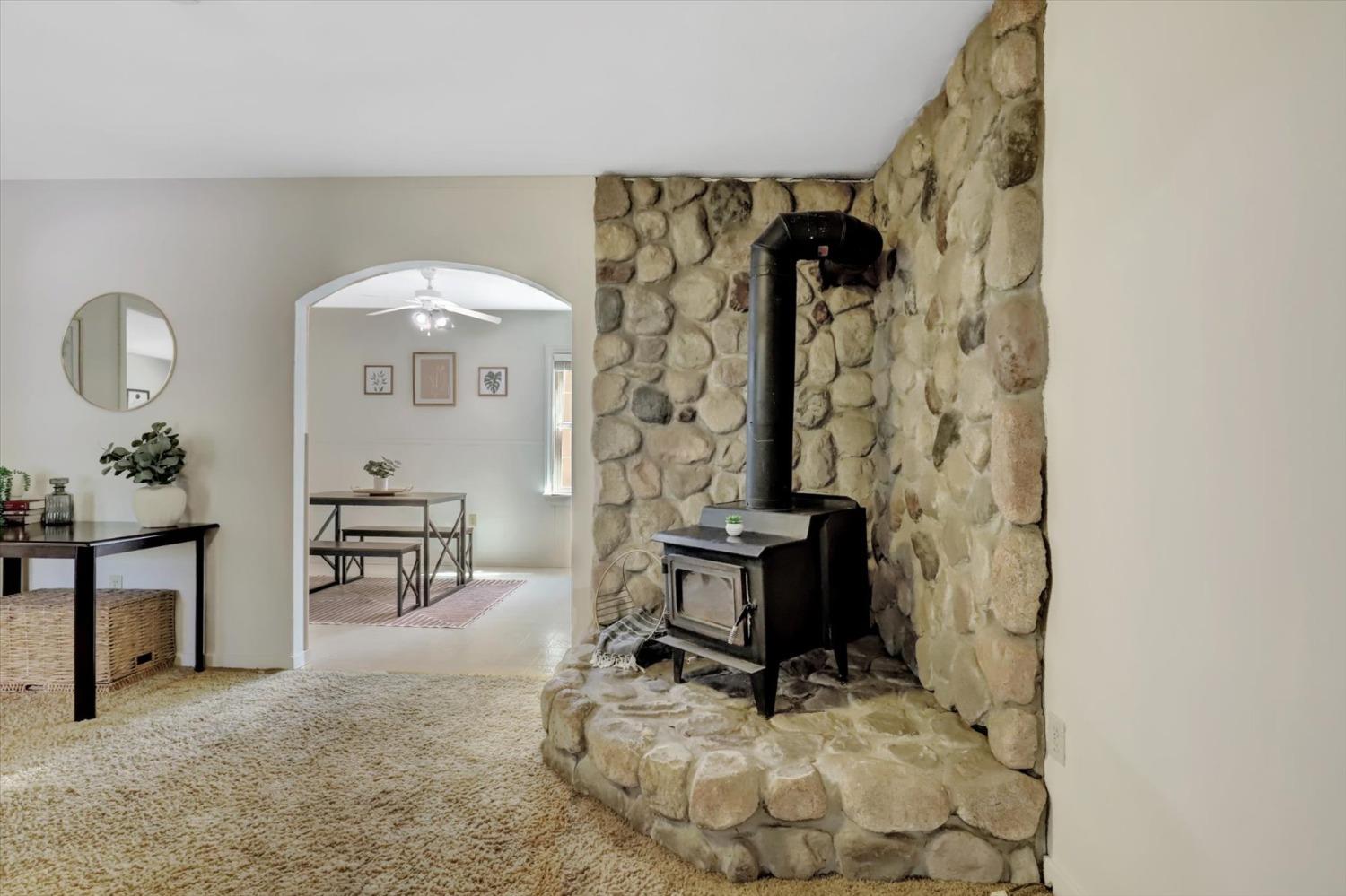 Detail Gallery Image 11 of 78 For 13207 Ridge Rd, Grass Valley,  CA 95945 - 3 Beds | 2 Baths