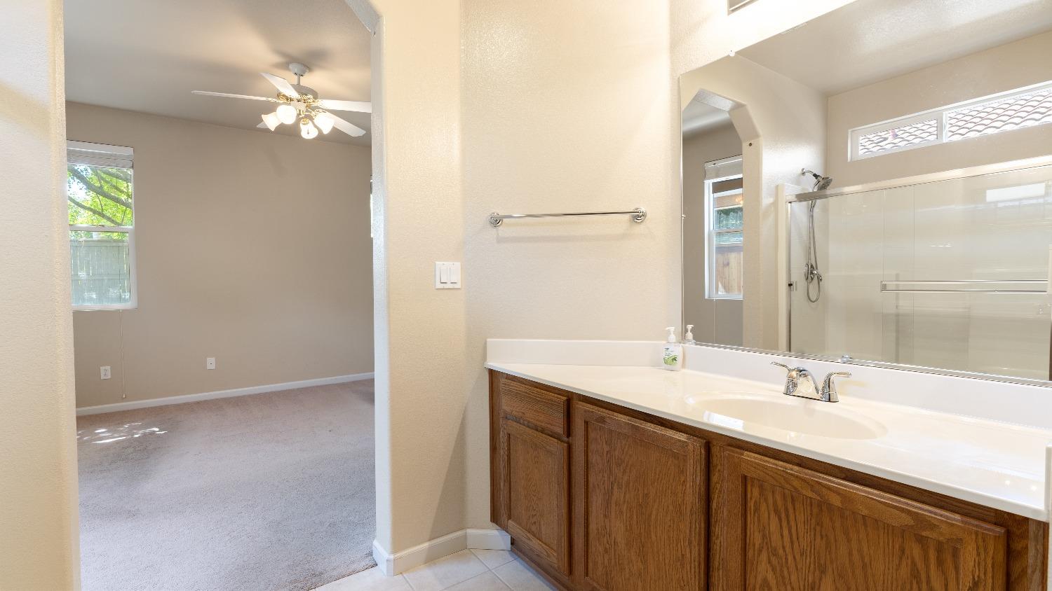 Detail Gallery Image 23 of 38 For 2344 Ryedale Ln, Sacramento,  CA 95835 - 2 Beds | 2 Baths