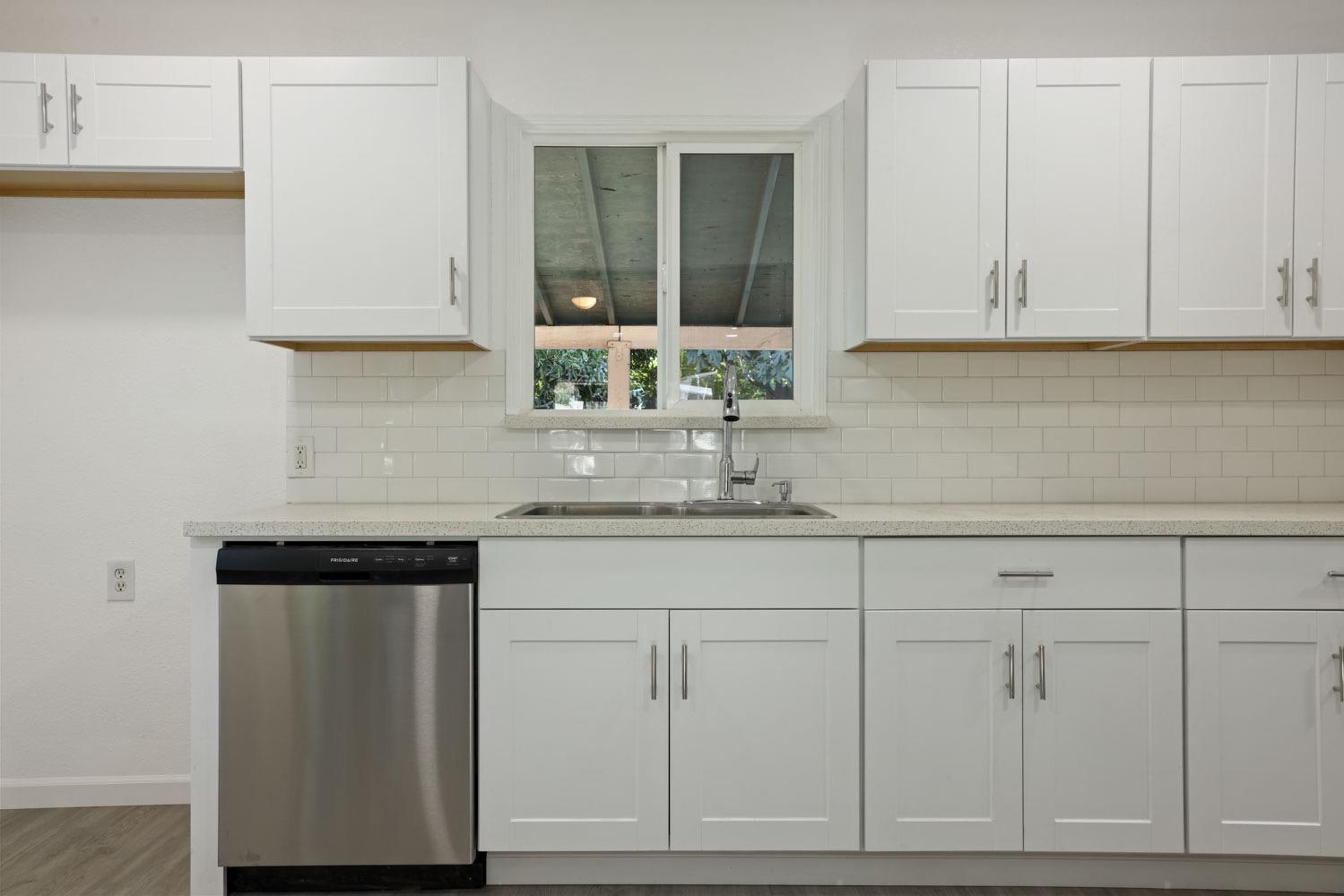 Detail Gallery Image 1 of 1 For 1236 E Poplar St, Stockton,  CA 95205 - 3 Beds | 2 Baths
