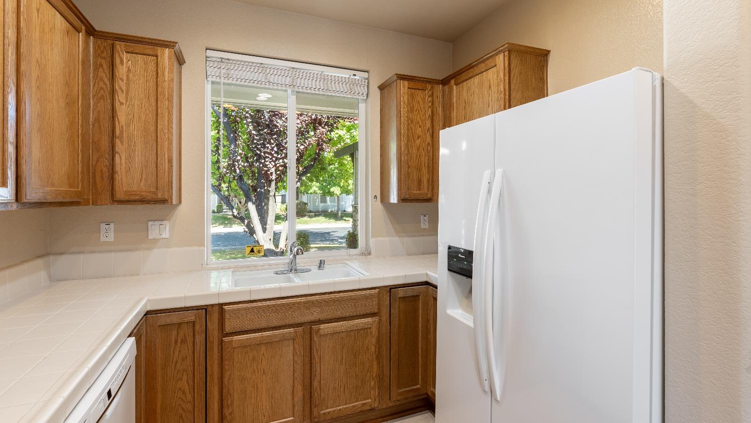 Detail Gallery Image 16 of 38 For 2344 Ryedale Ln, Sacramento,  CA 95835 - 2 Beds | 2 Baths