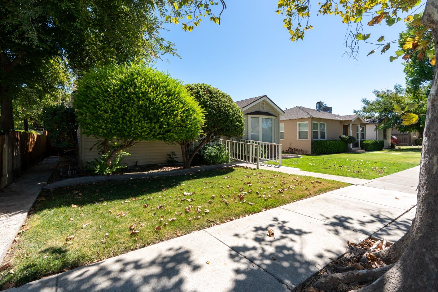 Detail Gallery Image 4 of 53 For 1212 California Ave, Los Banos,  CA 93635 - 2 Beds | 2 Baths