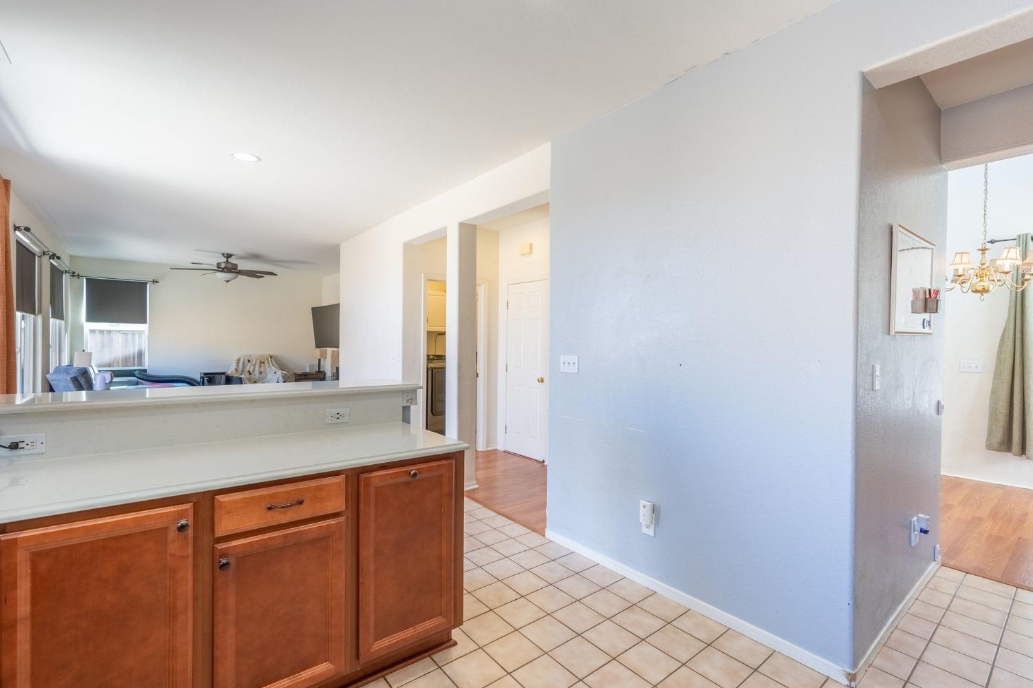 Detail Gallery Image 14 of 30 For 470 Baldwin Ct, Tracy,  CA 95376 - 3 Beds | 2/1 Baths