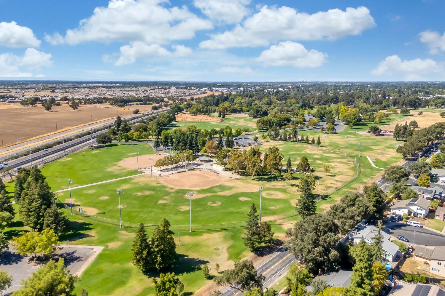 Detail Gallery Image 88 of 91 For 8942 Mountain Home Ct, Elk Grove,  CA 95624 - 4 Beds | 3 Baths