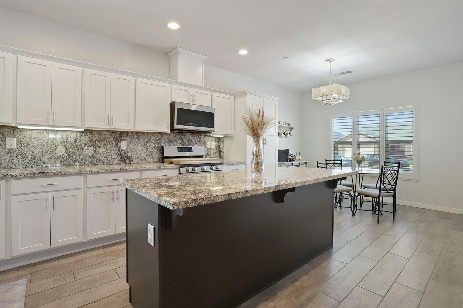 Detail Gallery Image 6 of 41 For 4024 Lanyard Dr, Stockton,  CA 95206 - 3 Beds | 2 Baths