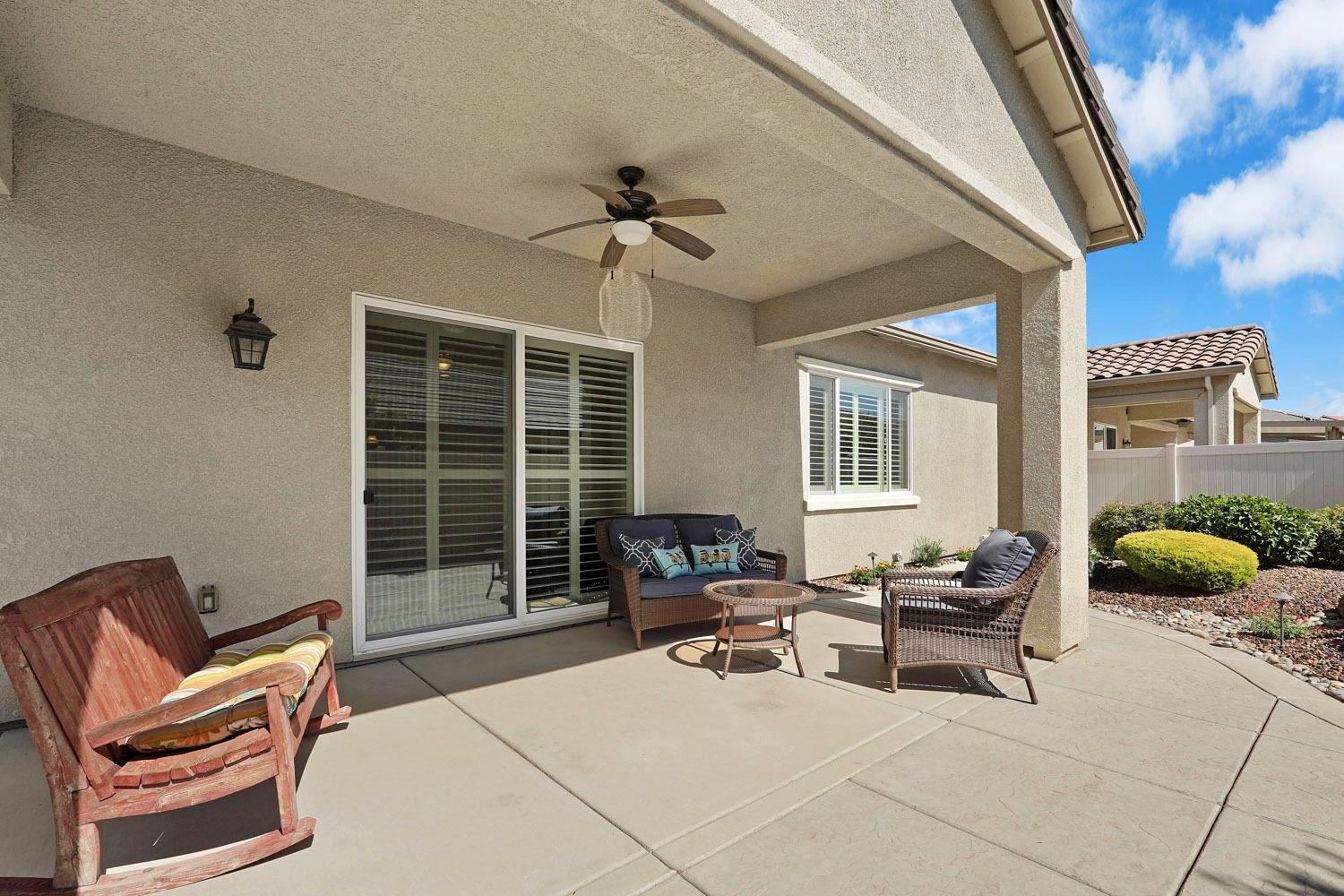 Detail Gallery Image 5 of 67 For 1570 Chestnut Hill Dr, Manteca,  CA 95336 - 3 Beds | 2 Baths