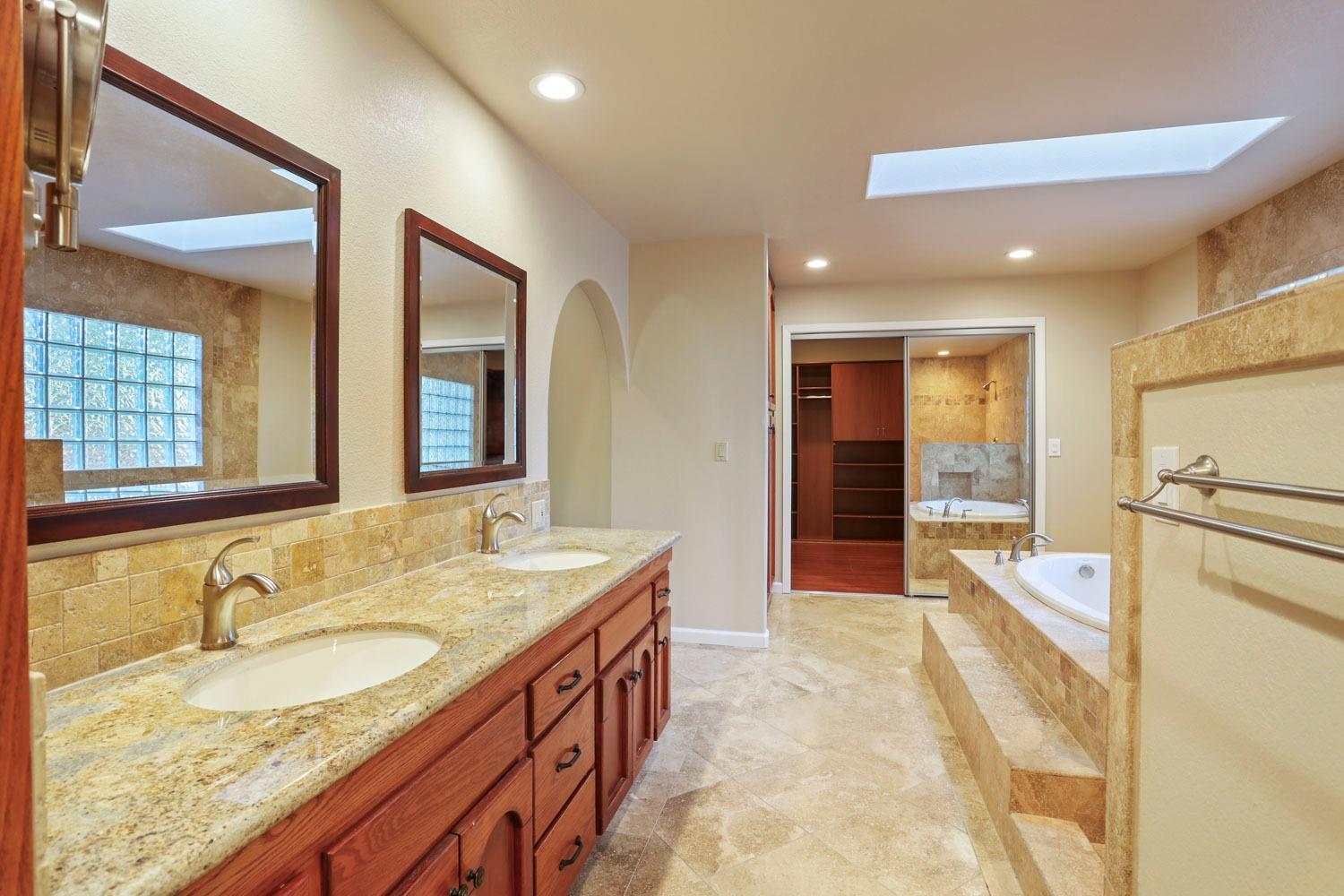 Detail Gallery Image 32 of 99 For 10514 Chantel Ln, Stockton,  CA 95212 - 3 Beds | 2/1 Baths