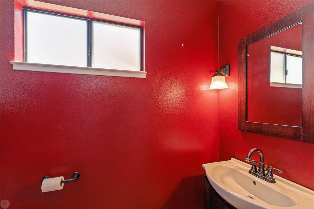 Detail Gallery Image 28 of 44 For 925 Rugby Ln, Modesto,  CA 95356 - 3 Beds | 2/1 Baths