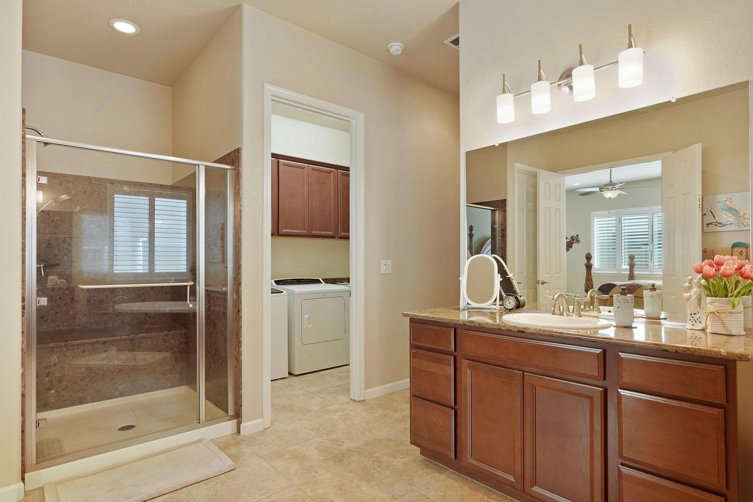 Detail Gallery Image 32 of 67 For 1570 Chestnut Hill Dr, Manteca,  CA 95336 - 3 Beds | 2 Baths