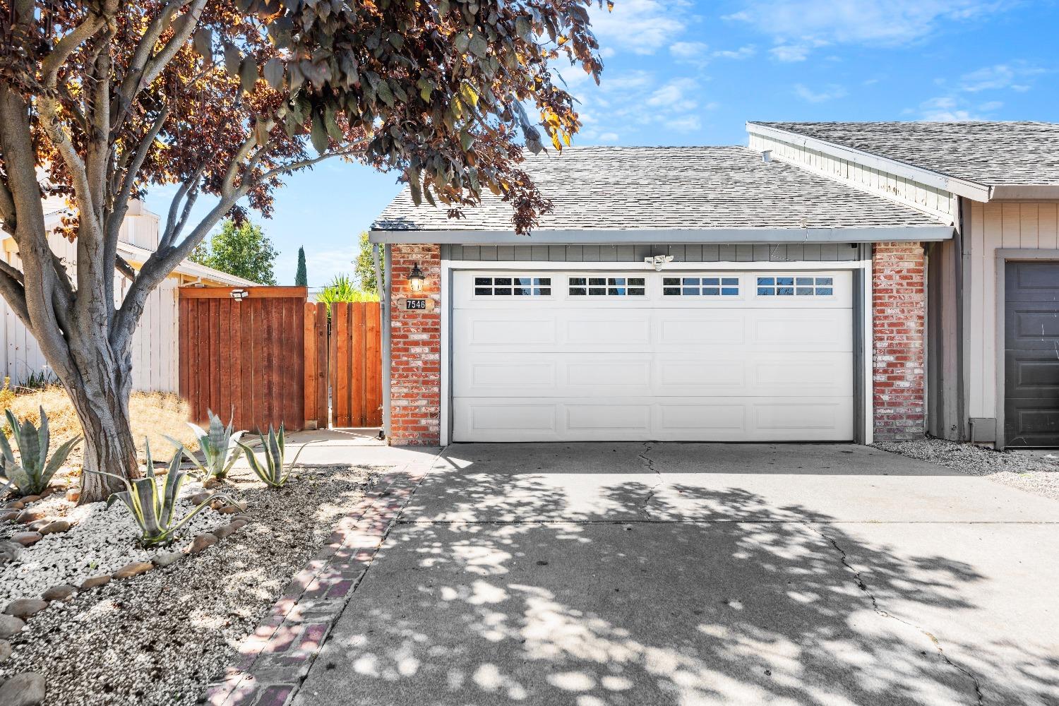 Detail Gallery Image 1 of 1 For 7546 E Whisperwillow Drive, Sacramento,  CA 95828 - 2 Beds | 2 Baths