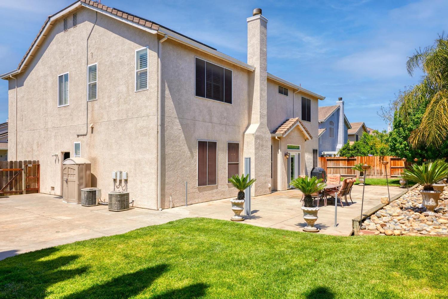 Detail Gallery Image 38 of 50 For 1164 Silver Brook Pl, Manteca,  CA 95337 - 4 Beds | 3 Baths