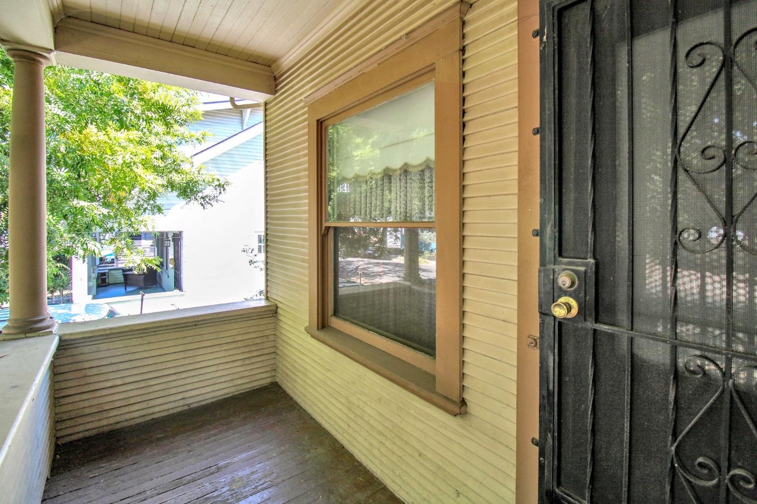 Detail Gallery Image 6 of 21 For 540 W Willow St, Stockton,  CA 95203 - 2 Beds | 1/1 Baths