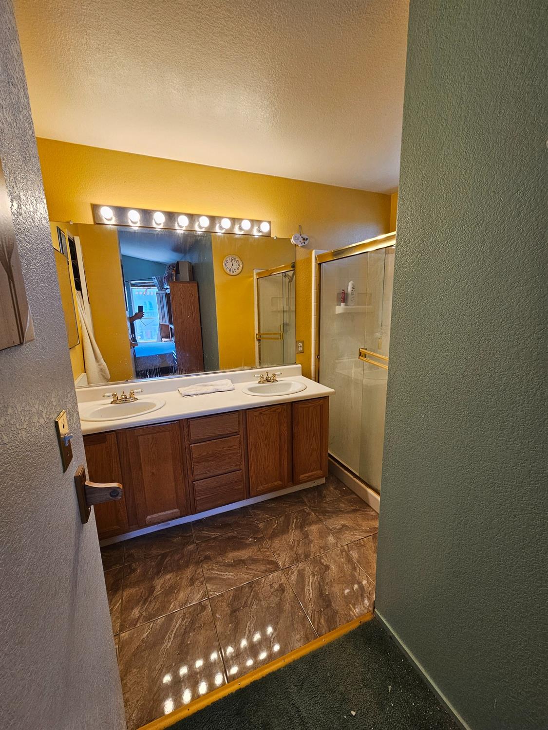 Detail Gallery Image 5 of 15 For 2334 Amaretto St, Stockton,  CA 95210 - 3 Beds | 2/1 Baths