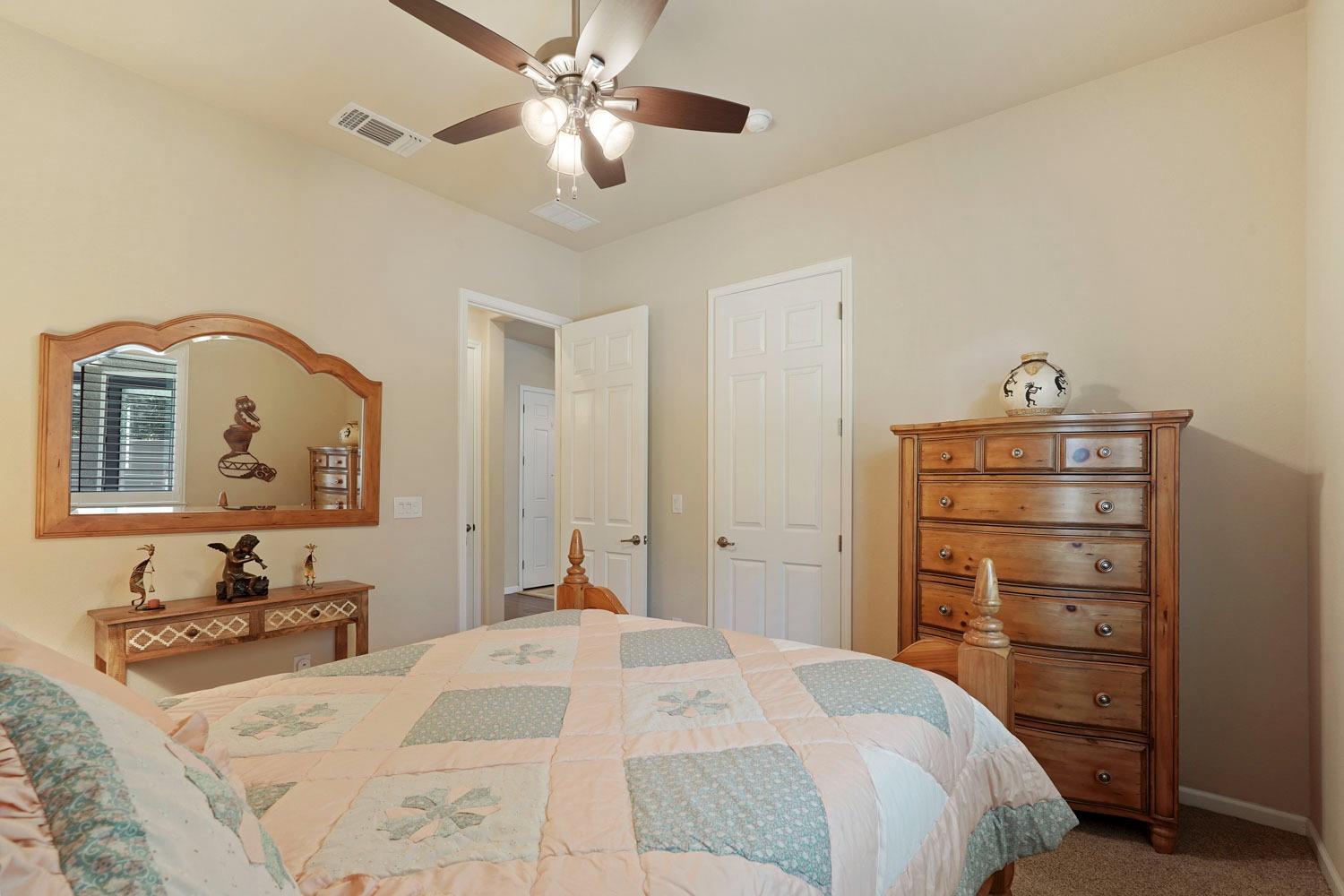 Detail Gallery Image 15 of 67 For 1570 Chestnut Hill Dr, Manteca,  CA 95336 - 3 Beds | 2 Baths