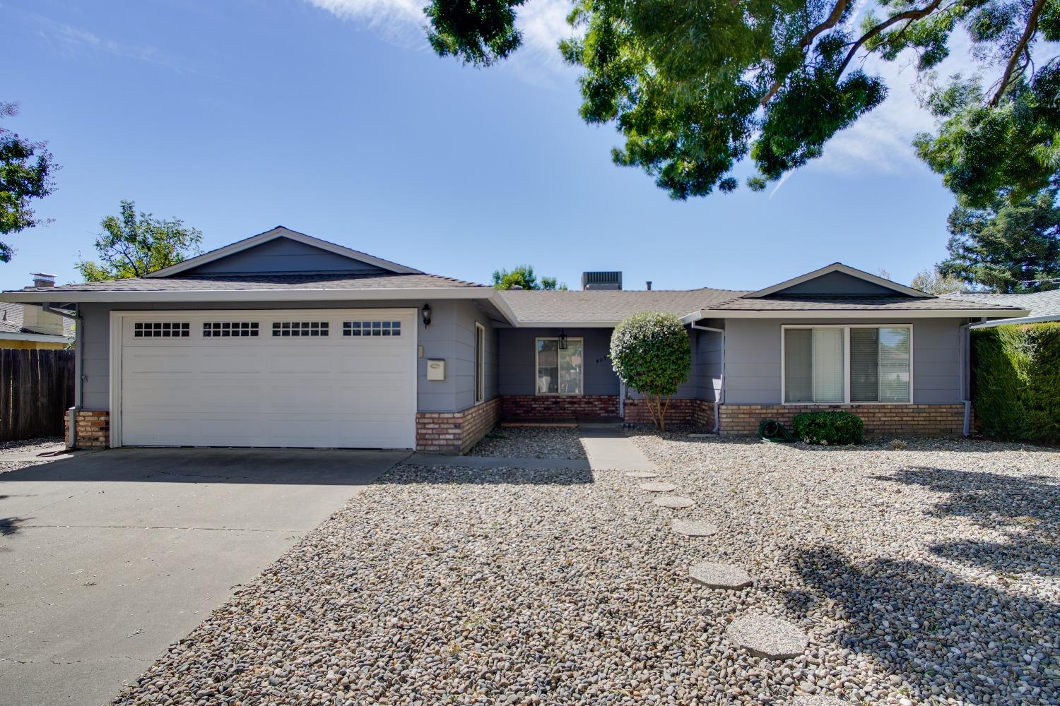 Detail Gallery Image 1 of 12 For 405 W El Dorado, Woodland,  CA 95695 - 3 Beds | 2 Baths