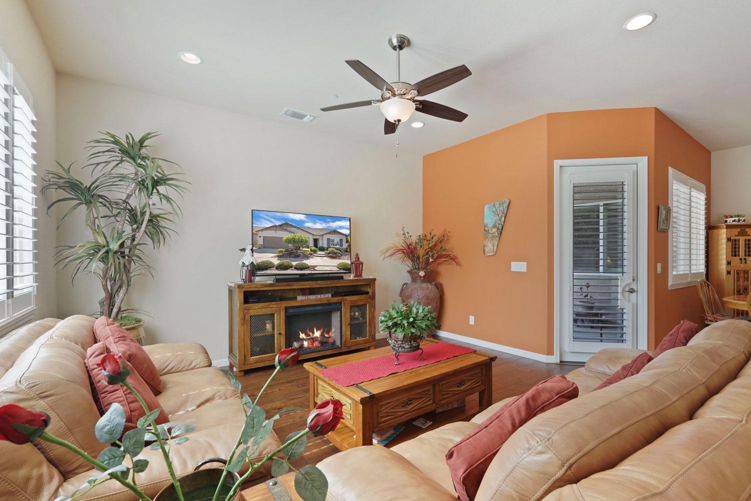 Detail Gallery Image 24 of 67 For 1570 Chestnut Hill Dr, Manteca,  CA 95336 - 3 Beds | 2 Baths