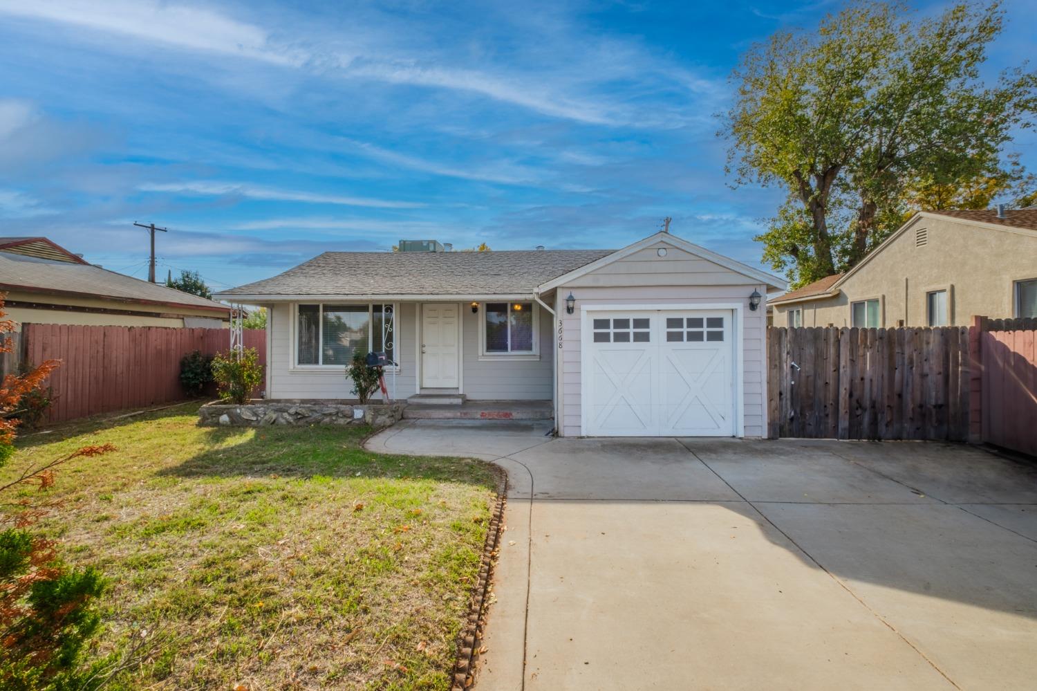 Detail Gallery Image 1 of 1 For 3668 a St, North Highlands,  CA 95660 - 3 Beds | 1 Baths