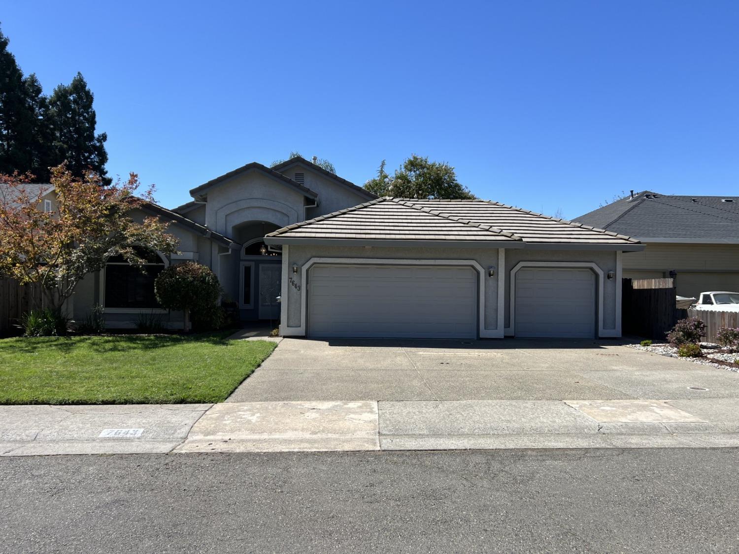 Detail Gallery Image 1 of 1 For 7643 Brookover Ct, Citrus Heights,  CA 95610 - 3 Beds | 2 Baths