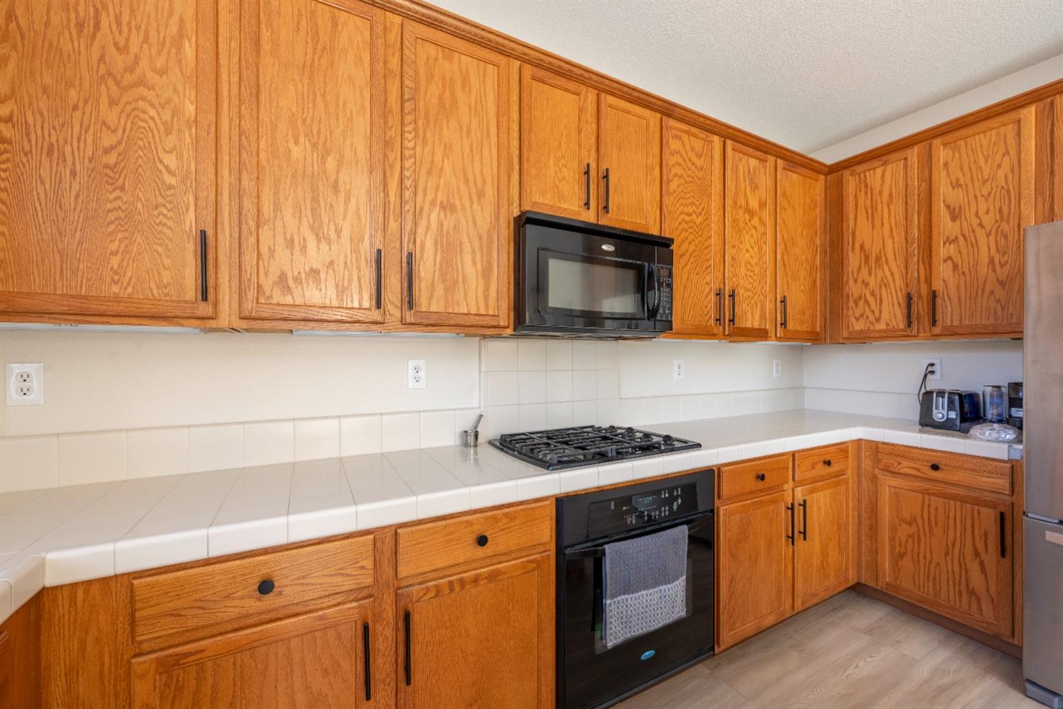 Detail Gallery Image 13 of 79 For 3421 Soda Way, Sacramento,  CA 95834 - 3 Beds | 2/1 Baths