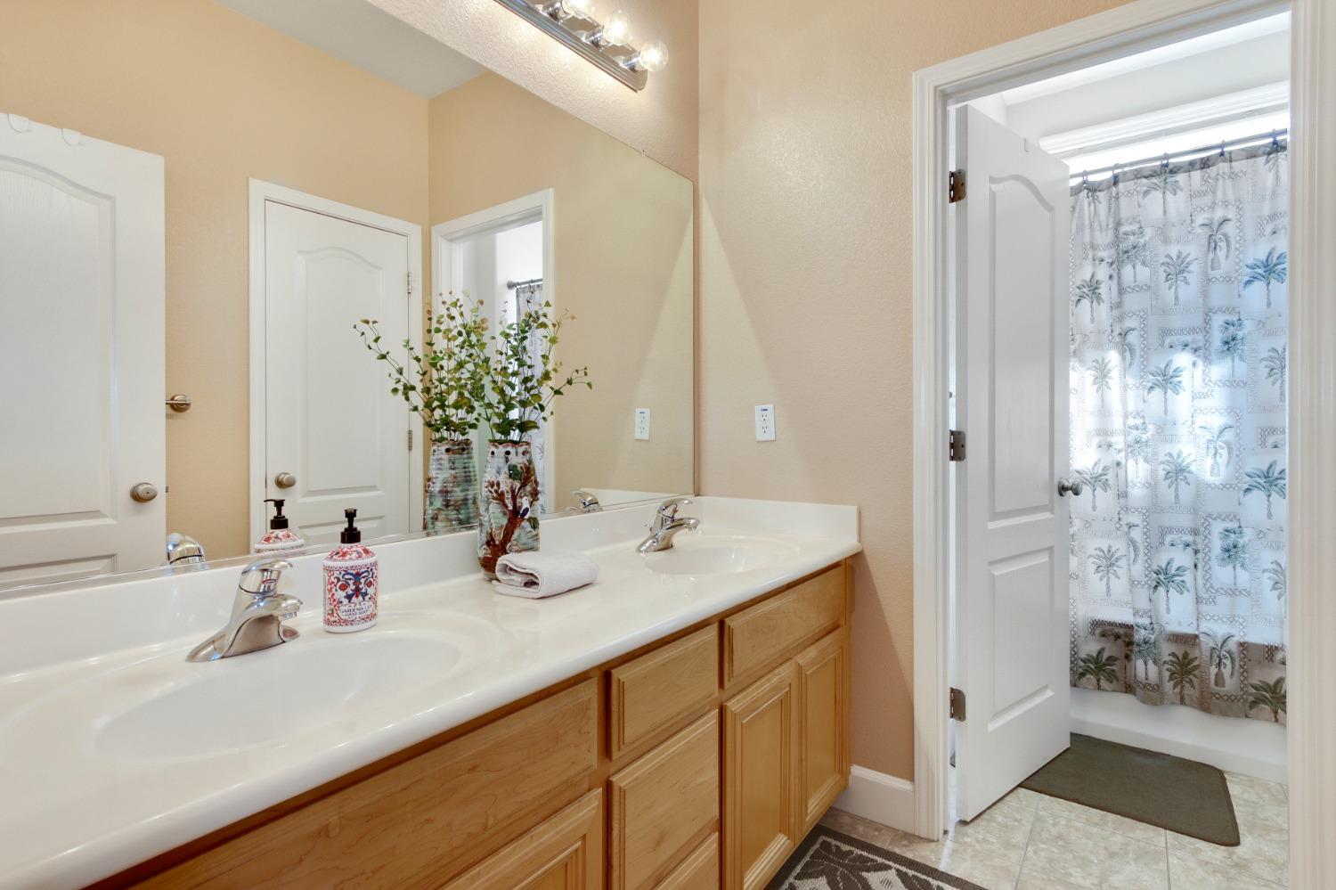 Detail Gallery Image 32 of 43 For 2625 Malibu Ct, West Sacramento,  CA 95691 - 5 Beds | 4 Baths