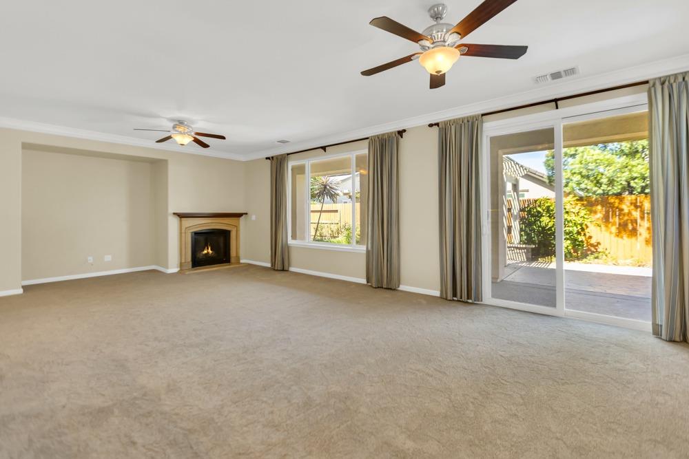 Detail Gallery Image 9 of 63 For 7609 Chatsworth Cir, Elk Grove,  CA 95757 - 2 Beds | 2 Baths