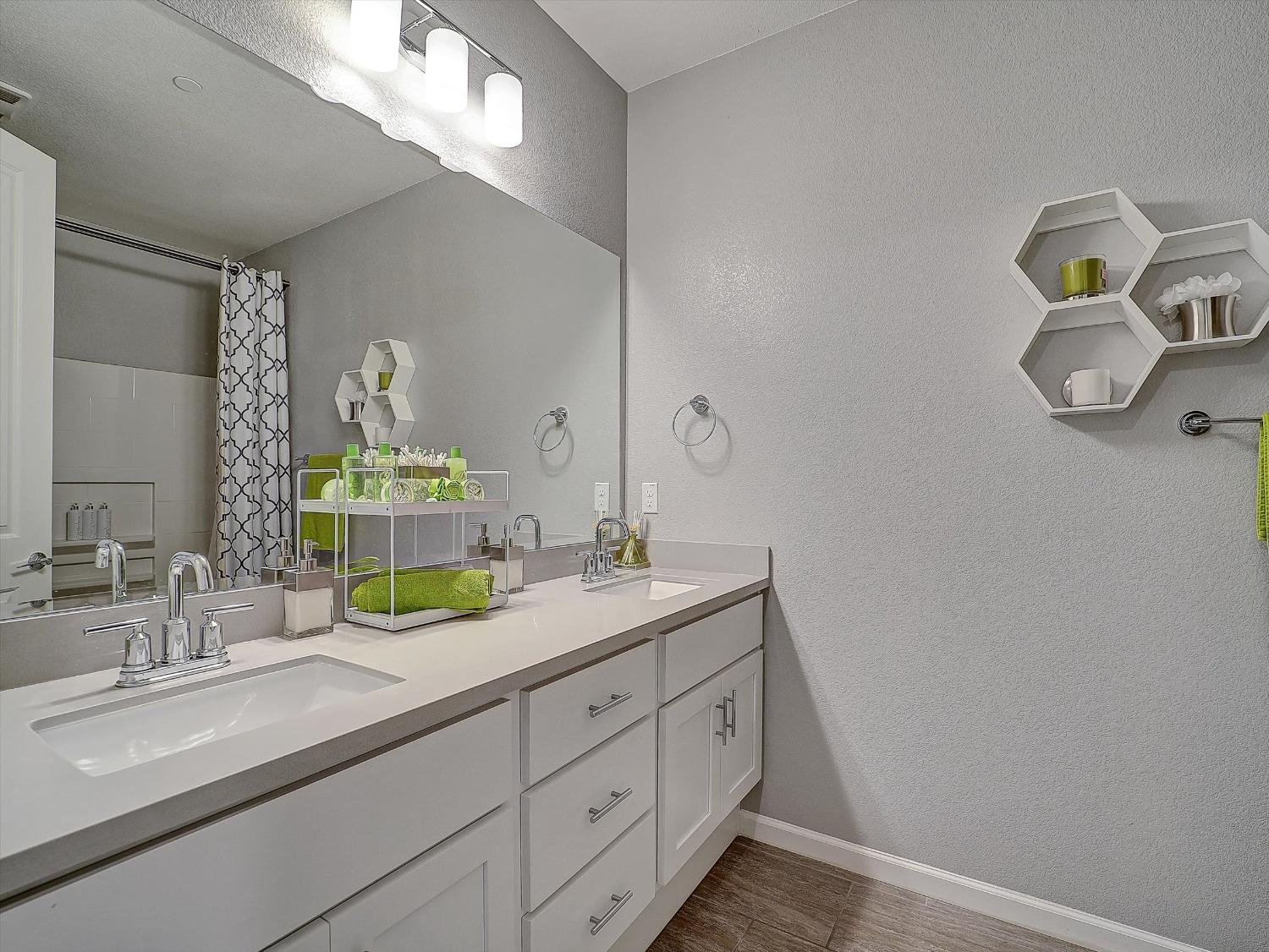 Detail Gallery Image 75 of 97 For 4474 Louvre Ln, Sacramento,  CA 95834 - 4 Beds | 3/1 Baths