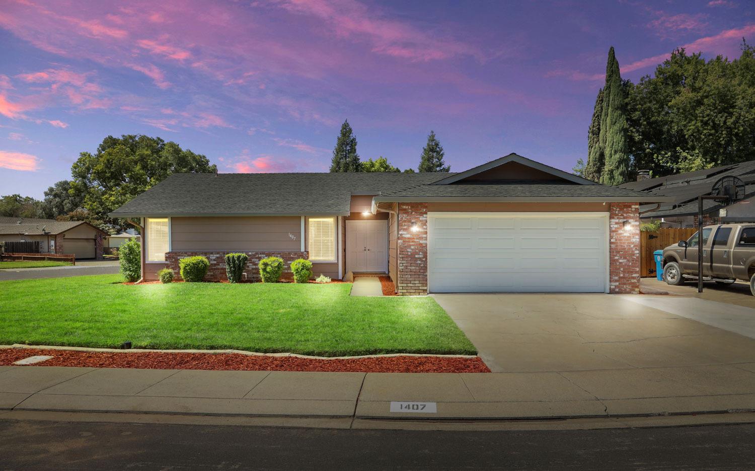 Detail Gallery Image 2 of 63 For 1407 Ironwood Pl, Manteca,  CA 95336 - 3 Beds | 2 Baths