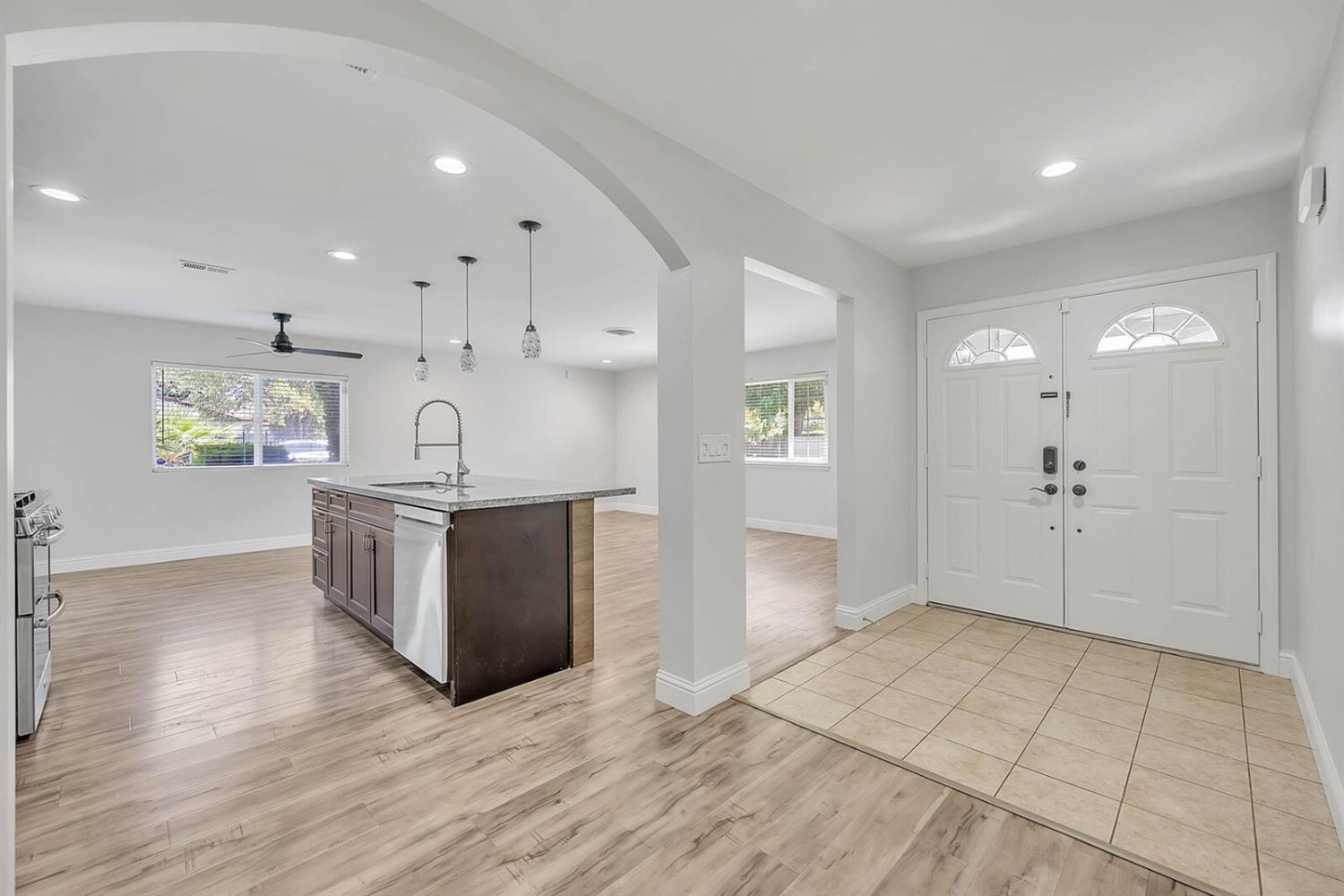 Detail Gallery Image 10 of 36 For 5223 Cypress Avenue, Carmichael,  CA 95608 - 3 Beds | 2 Baths