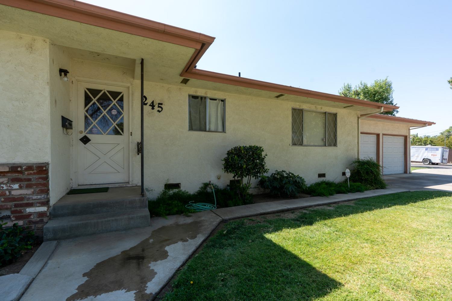 Detail Gallery Image 45 of 47 For 245 W K, Los Banos,  CA 93635 - 3 Beds | 2 Baths