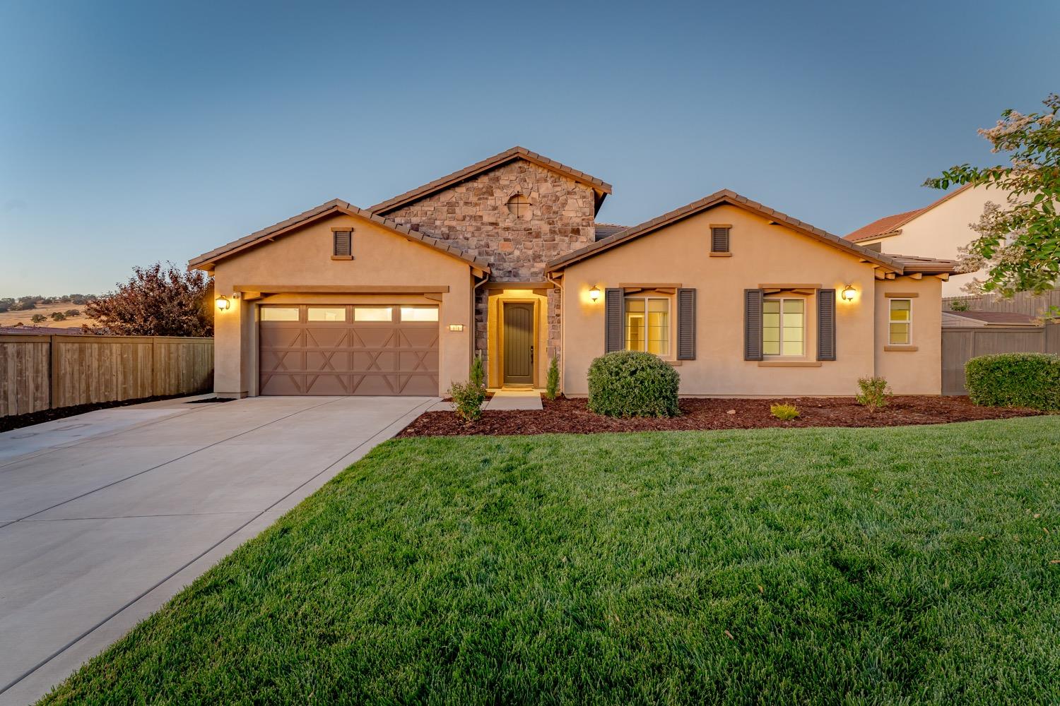 Detail Gallery Image 1 of 31 For 171 Blackstone Ct, El Dorado Hills,  CA 95762 - 4 Beds | 3/1 Baths