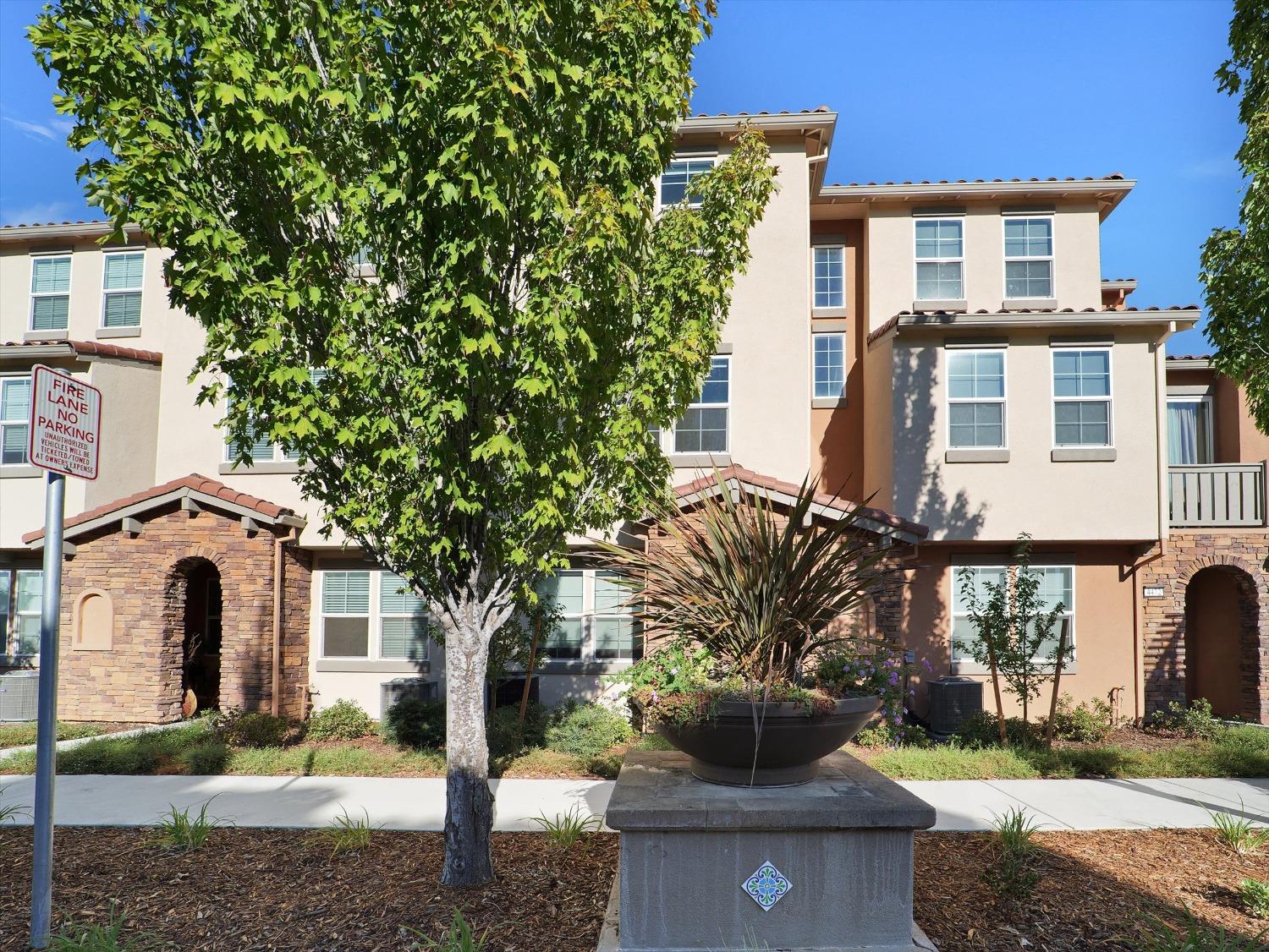 Detail Gallery Image 90 of 97 For 4474 Louvre Ln, Sacramento,  CA 95834 - 4 Beds | 3/1 Baths