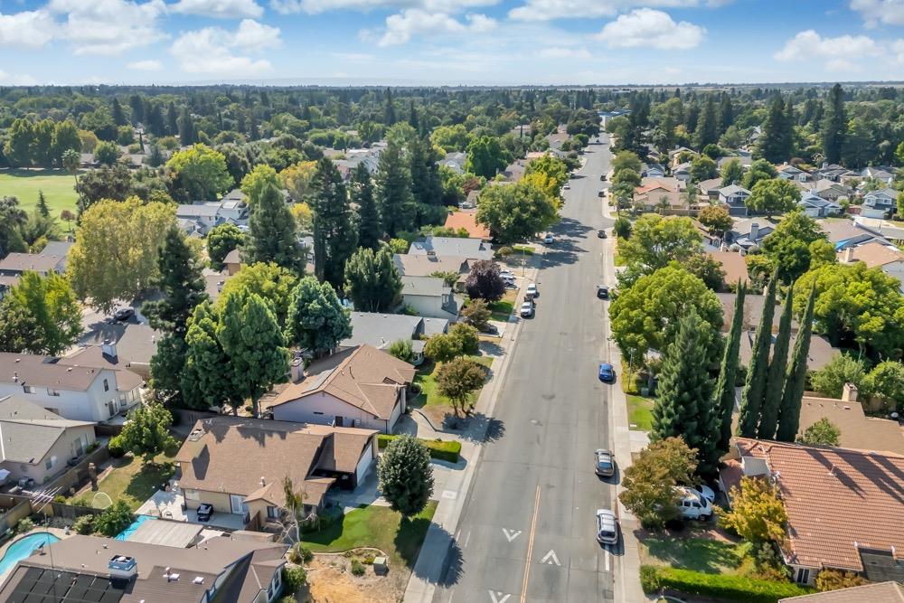 Detail Gallery Image 36 of 38 For 1670 Pebblewood Dr, Sacramento,  CA 95833 - 2 Beds | 2 Baths