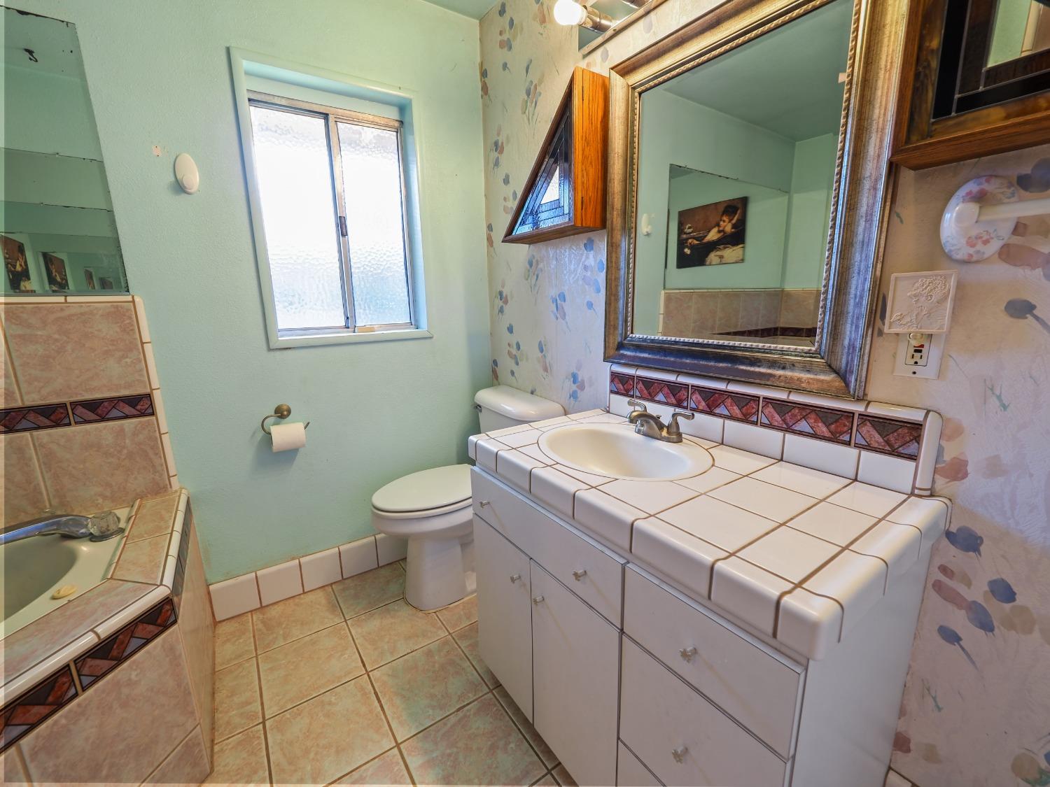 Detail Gallery Image 25 of 41 For 1816 Eastern Ave, Sacramento,  CA 95864 - 3 Beds | 2 Baths