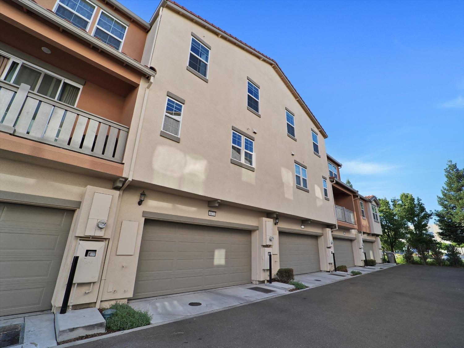 Detail Gallery Image 93 of 97 For 4474 Louvre Ln, Sacramento,  CA 95834 - 4 Beds | 3/1 Baths