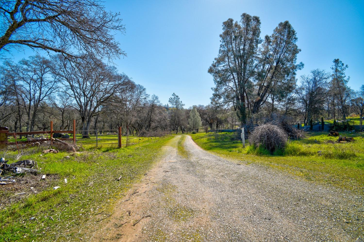 Detail Gallery Image 15 of 59 For 300 Stoney Oaks Blvd, Oroville,  CA 95966 - 3 Beds | 2 Baths