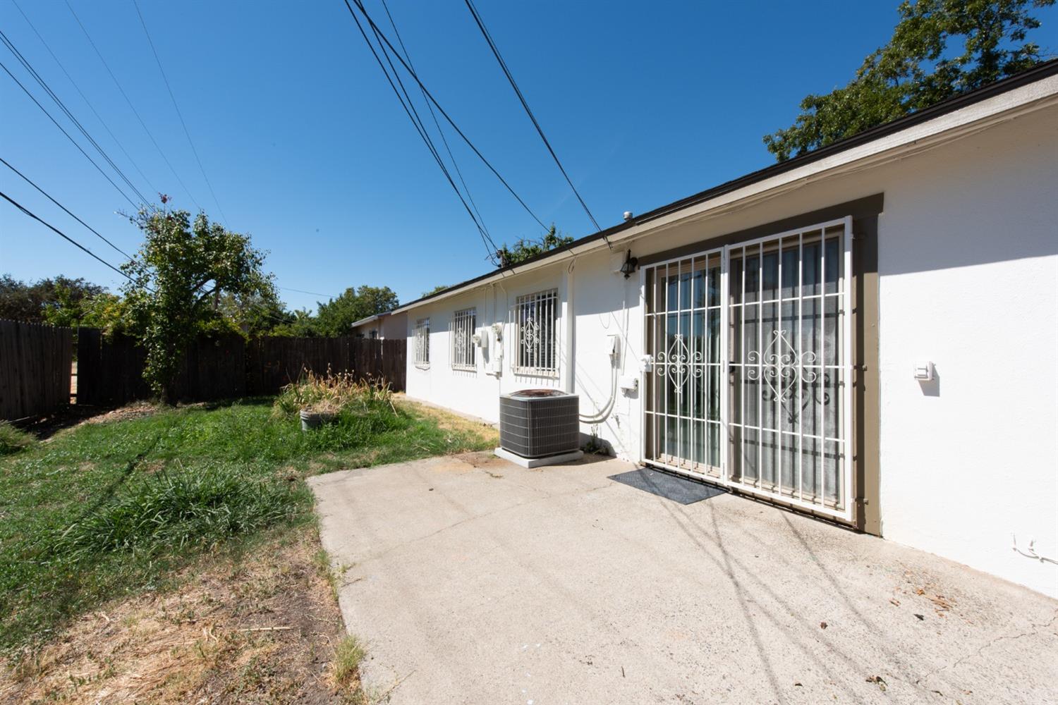 Detail Gallery Image 14 of 14 For 172 Lindley Dr, Sacramento,  CA 95815 - 4 Beds | 2 Baths