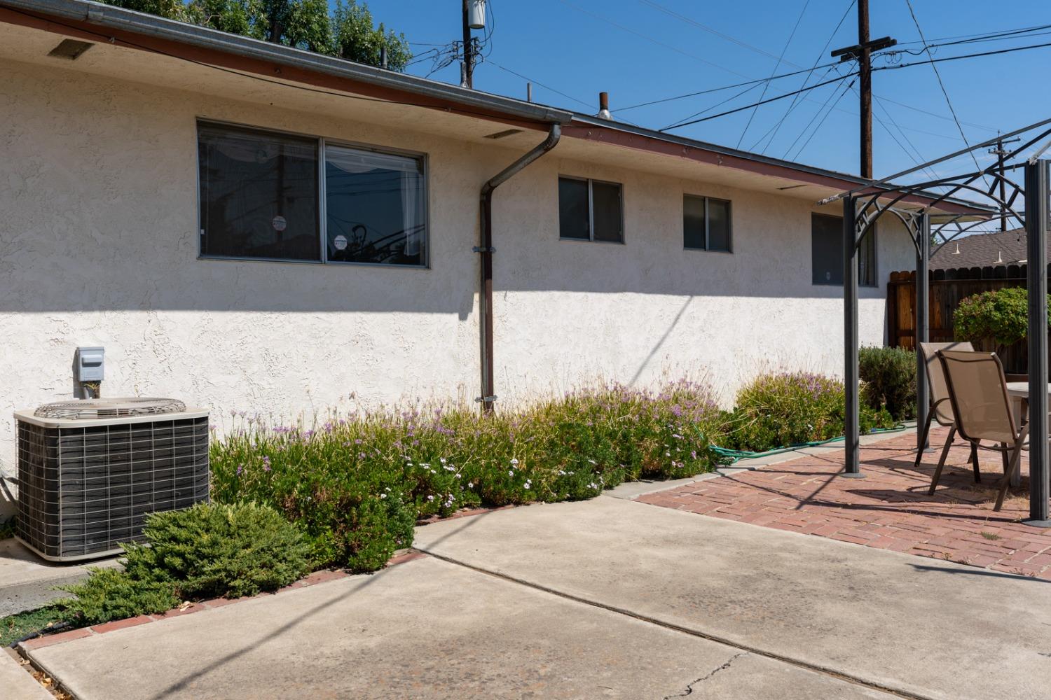 Detail Gallery Image 40 of 47 For 245 W K, Los Banos,  CA 93635 - 3 Beds | 2 Baths