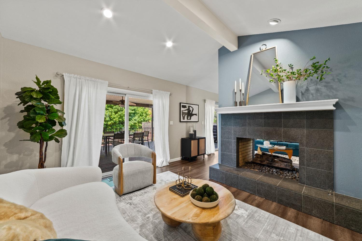 Detail Gallery Image 11 of 63 For 8290 E Granite Dr, Granite Bay,  CA 95746 - 3 Beds | 2/1 Baths