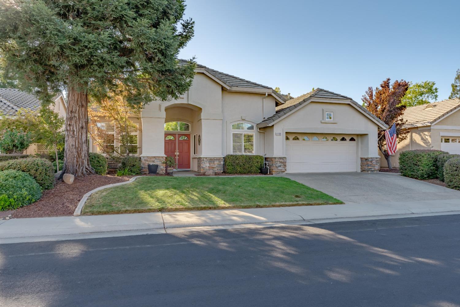 Detail Gallery Image 1 of 1 For 6108 Strawberry Station Loop, Roseville,  CA 95747 - 2 Beds | 2 Baths