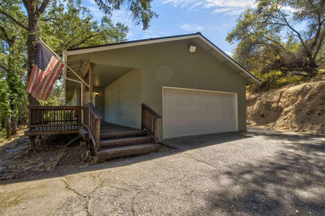 Detail Gallery Image 2 of 61 For 9280 Highway 26, Mokelumne Hill,  CA 95245 - 3 Beds | 2 Baths