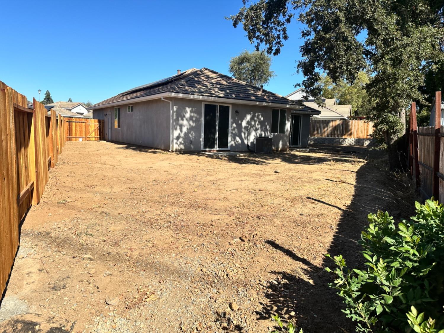 Detail Gallery Image 2 of 30 For 6744 Wyatt Cir, Citrus Heights,  CA 95610 - 3 Beds | 2 Baths