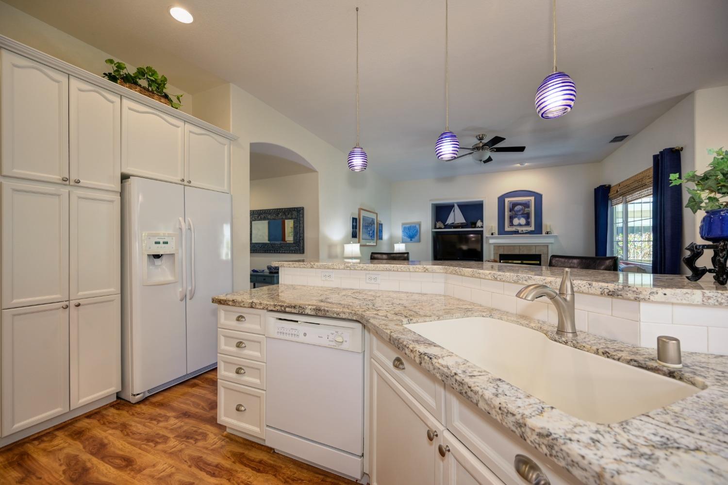 Detail Gallery Image 6 of 41 For 3784 Park Dr, El Dorado Hills,  CA 95762 - 2 Beds | 2 Baths